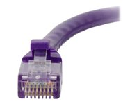 C2G Cat5e Booted Unshielded (UTP) Network Patch Cable - Kytkentäkaapeli - RJ-45 (uros) to RJ-45 (uros) - 1 m - UTP - CAT 5e - valettu, piikitön, säikeinen - violetti 83659