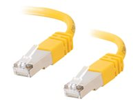 C2G Cat5e Booted Shielded (STP) Network Patch Cable - Kytkentäkaapeli - RJ-45 (uros) to RJ-45 (uros) - 3 m - STP - CAT 5e - valettu - keltainen 83812