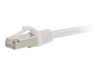 C2G Cat5e Booted Shielded (STP) Network Patch Cable - Kytkentäkaapeli - RJ-45 (uros) to RJ-45 (uros) - 2 m - STP - CAT 5e - valettu - valkoinen 83881